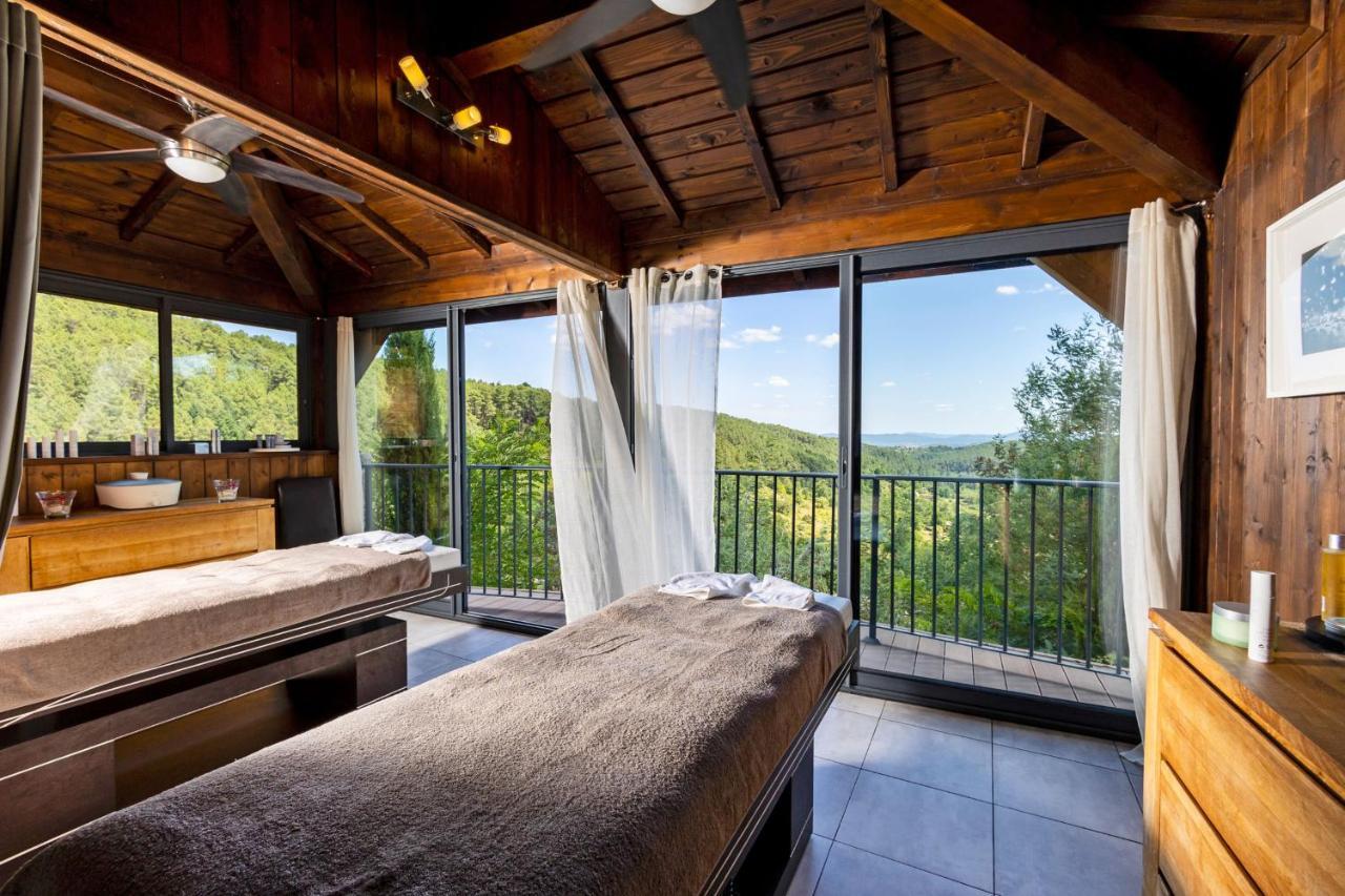Domaine De Chalveches Hotel Spa 4* Faugeres  Экстерьер фото